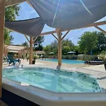 Confortable Avec Terrasse Pour 2 Personnes - Api-1-52-559 Kemping Coulon