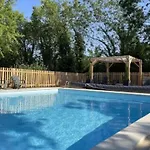 Confortable Avec Terrasse Pour 2 Personnes - Api-1-52-559 Coulon