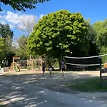 Confortable Avec Terrasse Pour 2 Personnes - Api-1-52-559 Camping *