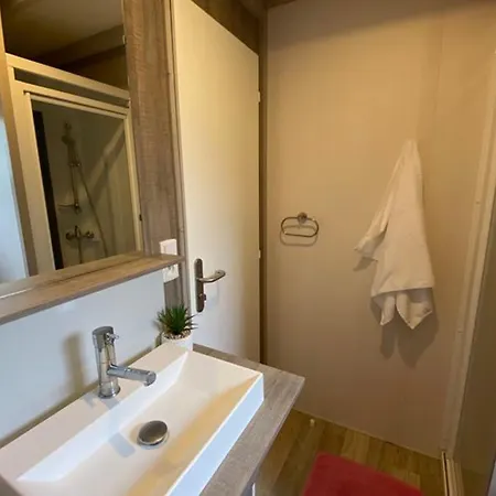 Confortable Avec Terrasse Pour 2 Personnes - Api-1-52-559 *