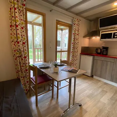 Confortable Avec Terrasse Pour 2 Personnes - Api-1-52-559 Campingplatz *